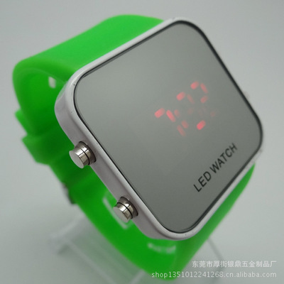 工廠直供 硅膠LED手表，學生市場新風尚